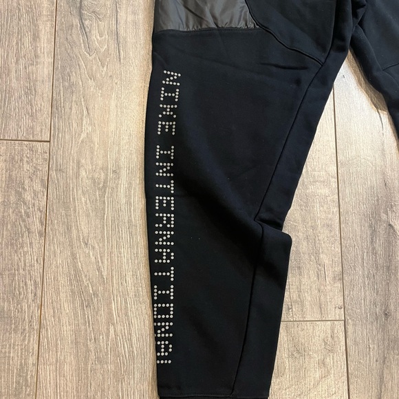 Nike international Black and Gray Tracksuit. Large. - Picture 10 of 12